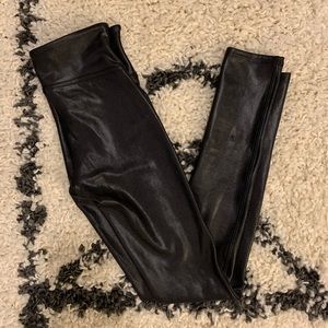SPANX faux leather leggings size xs